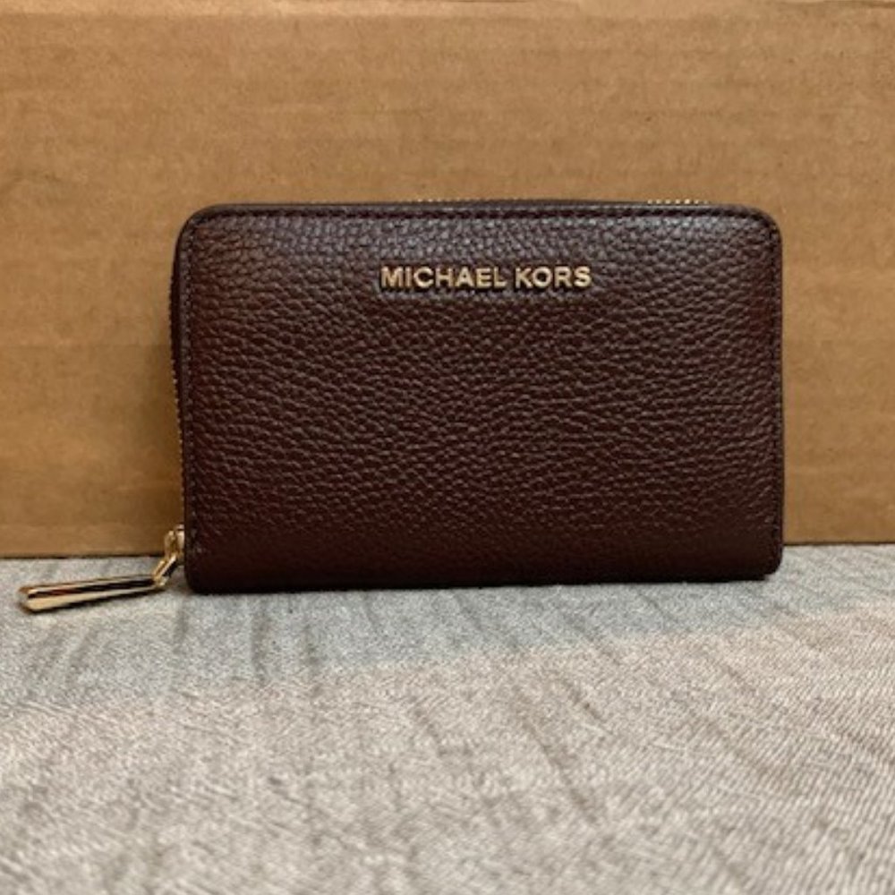Michael Kors Pebbled Leather Wallet - NEW